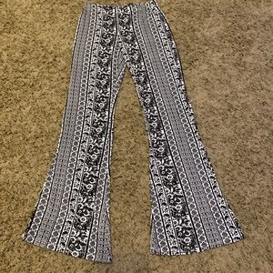 Tilly’s Bohemian Flare Leggings